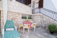 Apartments Nataša Hotels in Dol