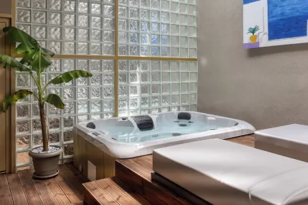 Royal Gold City Suites by Omilos Hotels