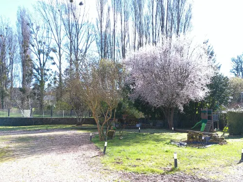 A 2 Pas D Azay Hotels in Sache