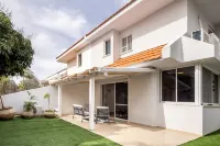 Poleg Serenity Villa by Sea N' Rent Hotels in 