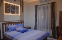 Casa De Leren Hotels in Wirobrajan