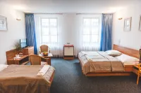 Hotel u České Koruny Hotels in Hradec Kralove