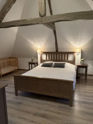 Le Château de Grèges - Bed and Breakfasts