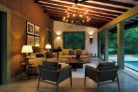 Neem Tree House Hotel di Kirinda