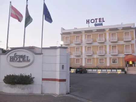 Hotel Europa Отели в г. Казаваторе