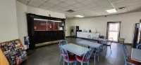 Super 7 Inn