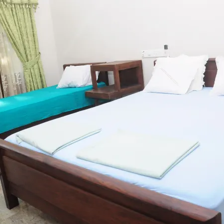 Traveller's Home Hotel Отели рядом с достопримечательностью «Yala Tamarind Safari Jeep Service»