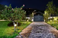 House with an Amazing View Hotels near Rafina port