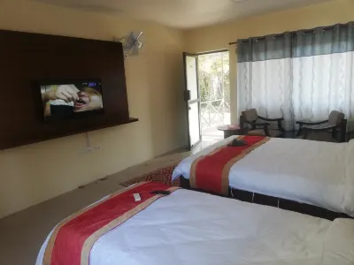 Taj Riverside Resort and Adventure فنادق في Madhyapur Thimi