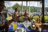 โรงแรมคอปเปอร์และลัมเบอร์สโตร์