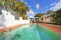 Dockside Apartments Mooloolaba