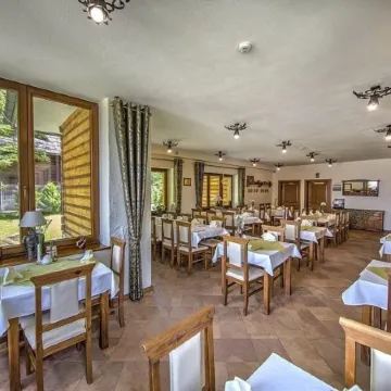 Hotel Dwór Karolówka