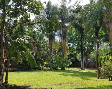 Lion's Guesthouse and the Buck&Lion Restaurant Hotels in Southern