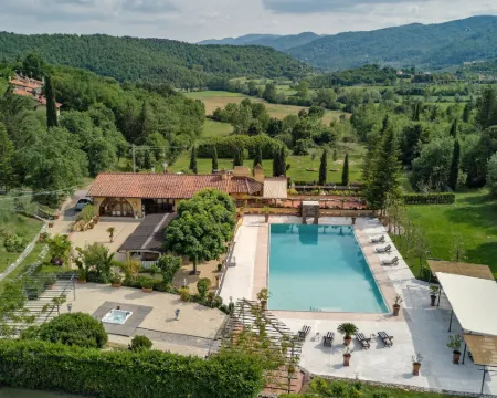 Villa Gaudia, Luxury Villa with Pool, A-C Hotels in Rignano sull'Arno