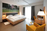 Hotel - Restaurant Dahm Hotels near Centre Culturel LAREI
