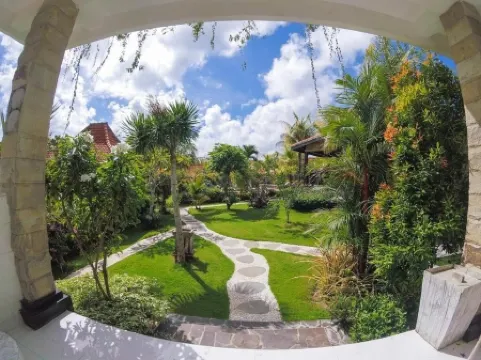 Uluwatu Breeze Village Отели рядом с достопримечательностью «Thomas Beach»