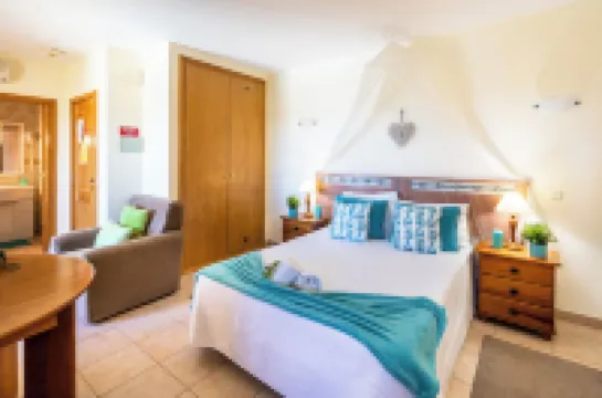 Apartamentos Monte Dos Avós, Albufeira by AlgarveBlossom