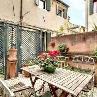Venetian House with Terrace Hotel Exterior