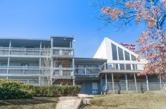 Hawk's Nest Lodge