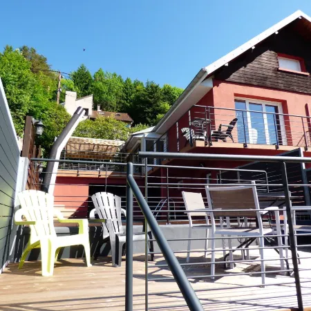 La Colline Aux Yeux Doubs