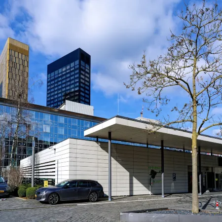 Novotel Luxembourg Kirchberg Отели рядом с достопримечательностью «Железнодорожный вокзал Люксембурга»