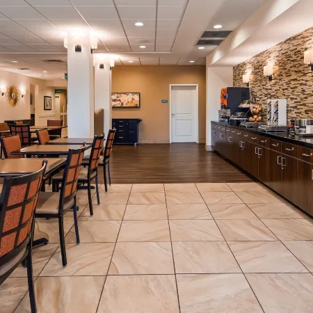 Best Western Plus Hudson Hotel Suites