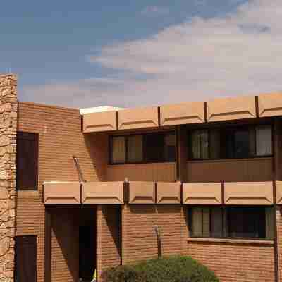 Kachina Lodge - Inside the Park Hotel Exterior