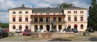 Lindesbergs Stadshotell فنادق في Nora