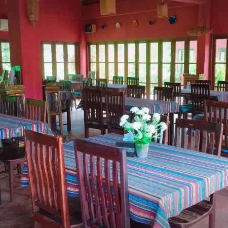 Chiangmai Royal Creek Hotel