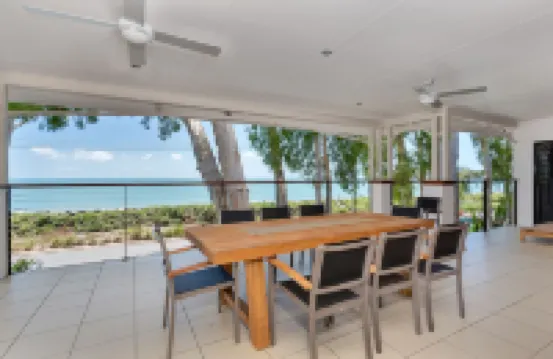 Seascape Luxury Beachfront House