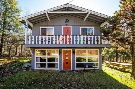 Classic Alpine Vermont Chalet