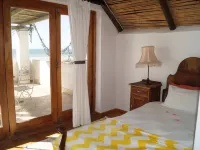 Escape Beach House Hotels in Velddrif