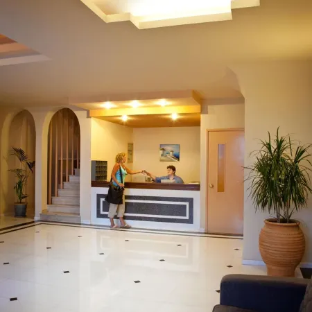 Creta Hotel