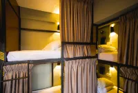 Traveller Bunker Hostel 1 Hotels in 