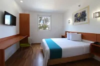 One Guadalajara Periferico Poniente Hotels in Zapopan