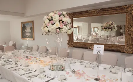 Macdonald Old England Hotel and Spa Отели в г. Bowness-on-Windermere