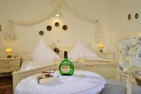 Romantica Hotel Blauer Hecht Hotels in Feuchtwangen