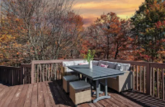 Avantstay의 에메랄드 블러프 호수 전망, 데크, 화덕, 게임룸