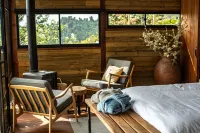 Owl's Watch Nature Retreat Hotels near Edificio Siglo XXI