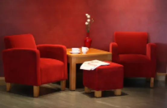 萊特肯尼登站樓酒店