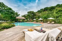Matangi Private Island Resort - Pools