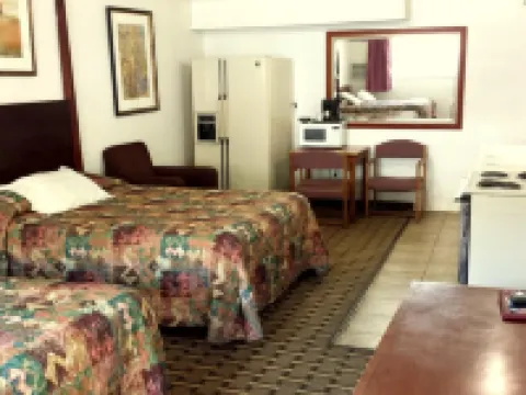 Executive Inn & Suites Hotels in Lakeview