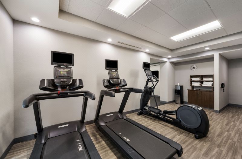 Hampton Inn & Suites Fredericksburg-at Celebrate Virginia photo 5