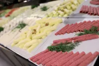 艾米埃菲迪科納克拉裏酒店 - 早餐