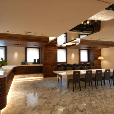 Center Hotel Toyota