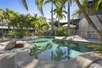 Capricorn Motel & Conference Centre - parking