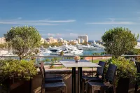 Duquesa Suites Landmark Hotel by Grup Duquessa - Sea View