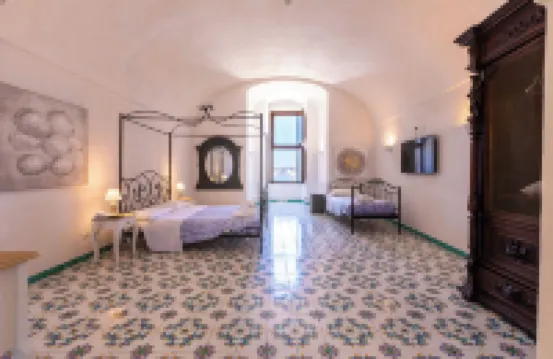 Hotel Torre Dei Borboni
