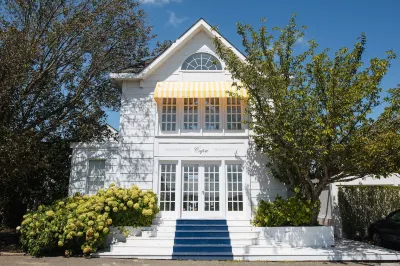 Capri Southampton Hotels in Bridgehampton