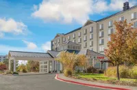 Hilton Garden Inn Denver Airport Hotels near High Line Canal Trail East Start
